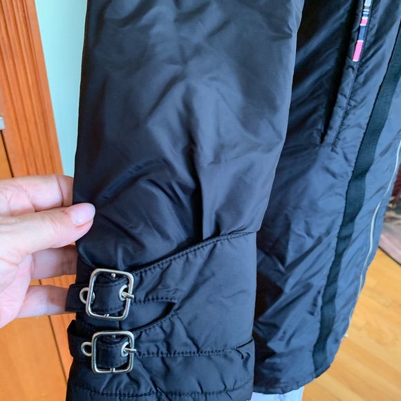 Instead coat with hidden hood and two packets - Picture 6 of 8